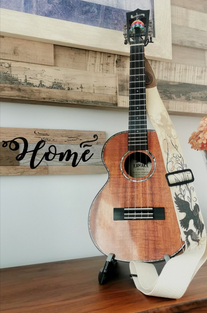 Kamaka Ukulele HF-3 D2I Slothead Deluxe&nbsp;Tenor